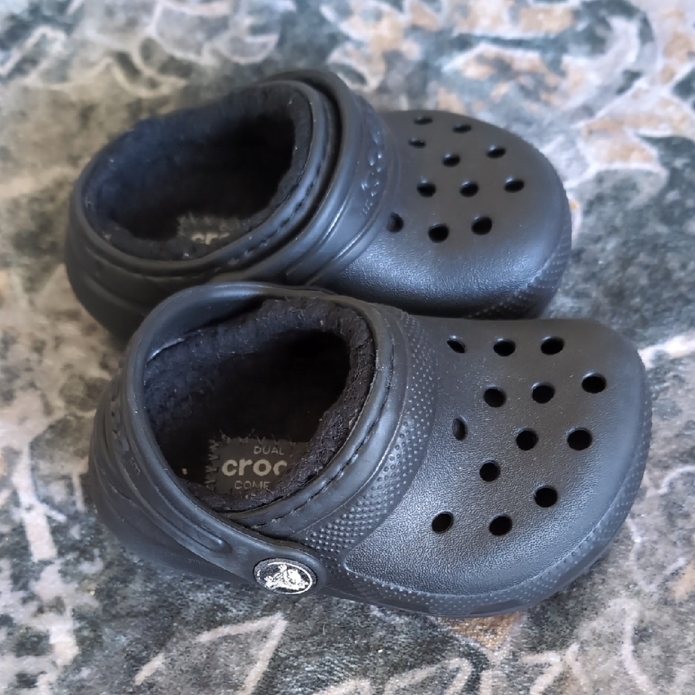 CROCS Kids' Dark Gray Slippers